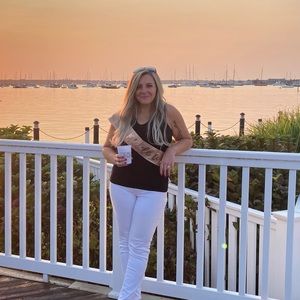 Meet your Posher, Stephanie